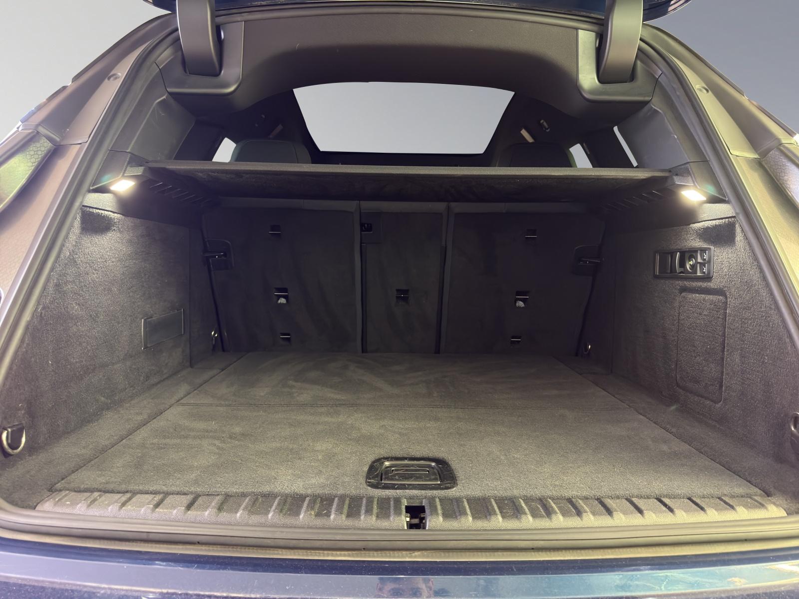 BMW iX xDrive40-image-16