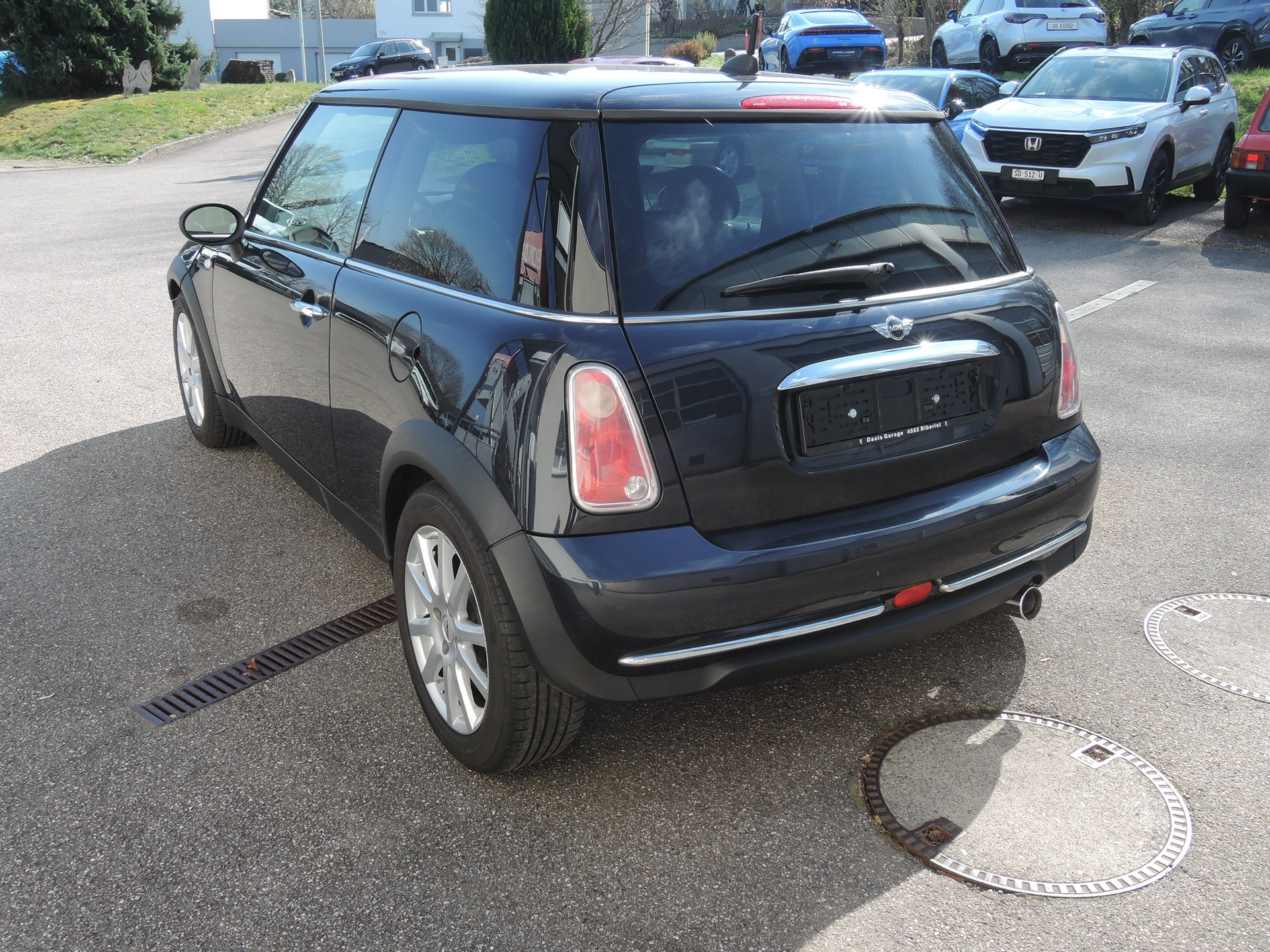 MINI Cooper-showroom-element-3