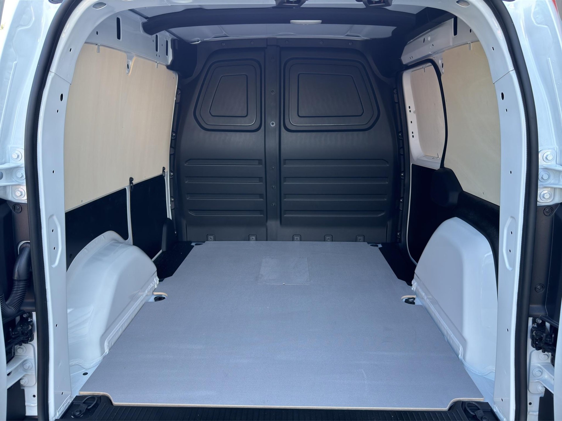 MERCEDES-BENZ eCitan Kaw. S 45 kWh-image-10
