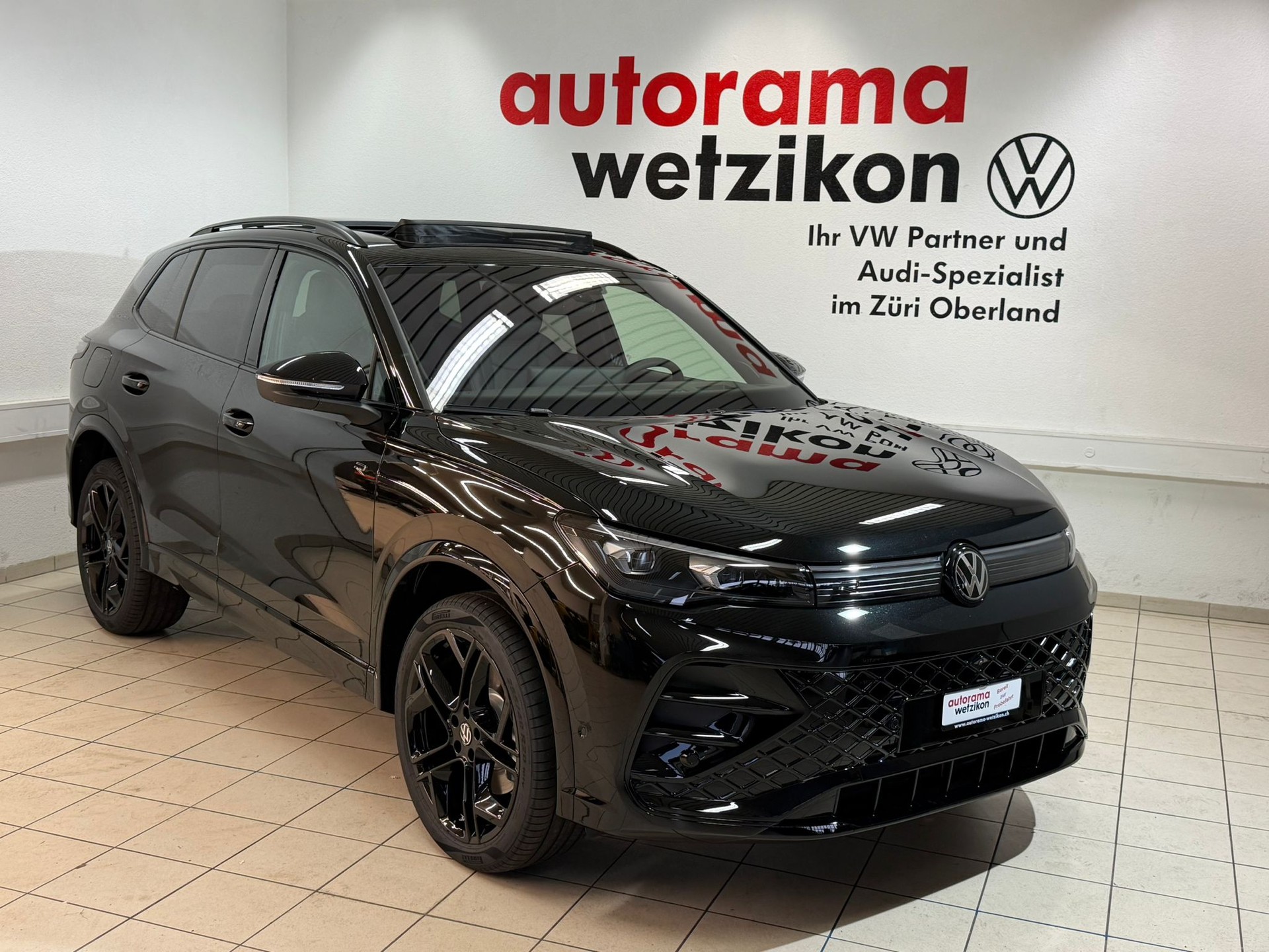 VW Tiguan 2.0 TDI SCR R-Line 4Motion DSG-image-1