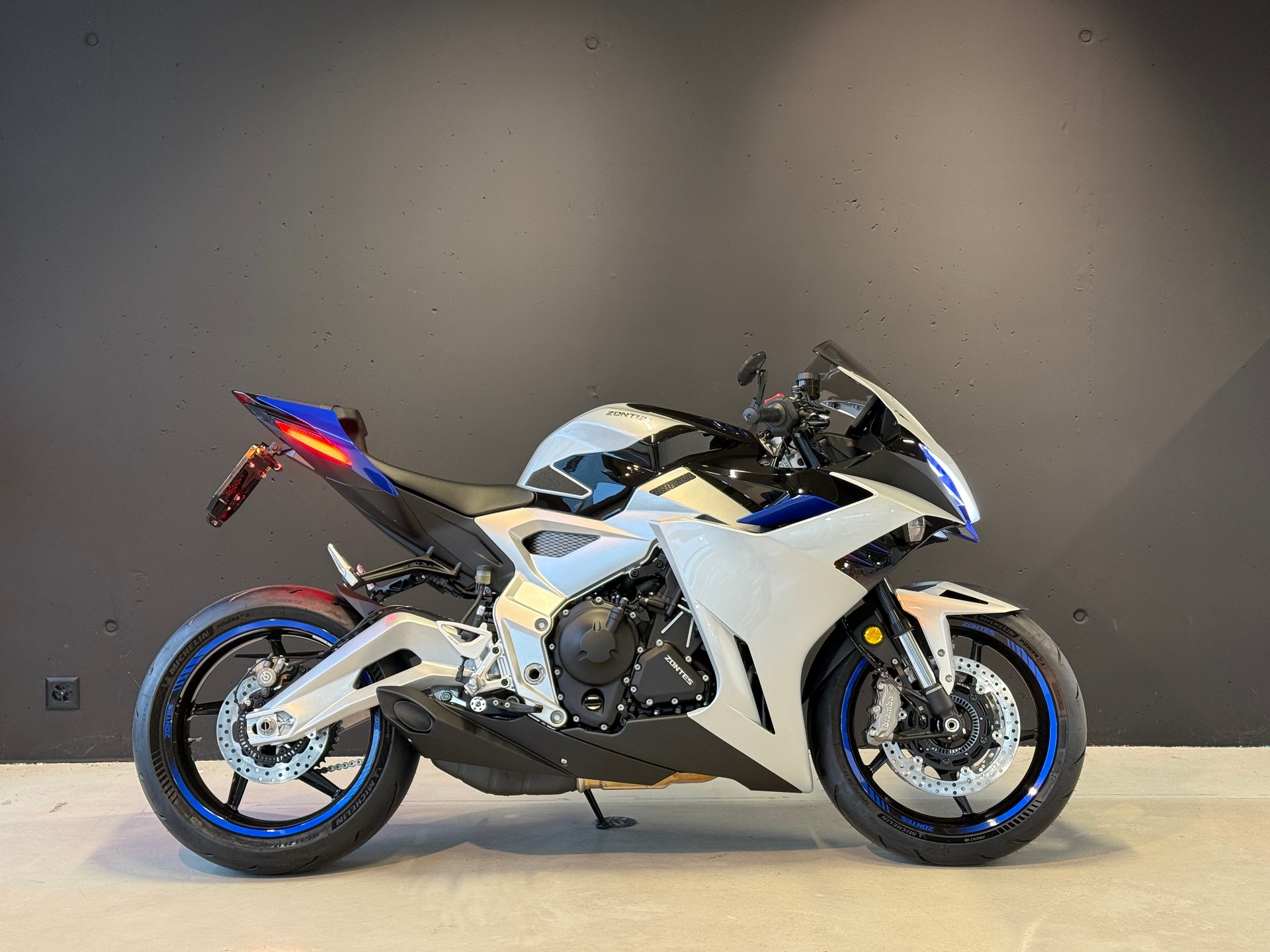 ZONTES 703 RR auch als 35kw-showroom-element-1