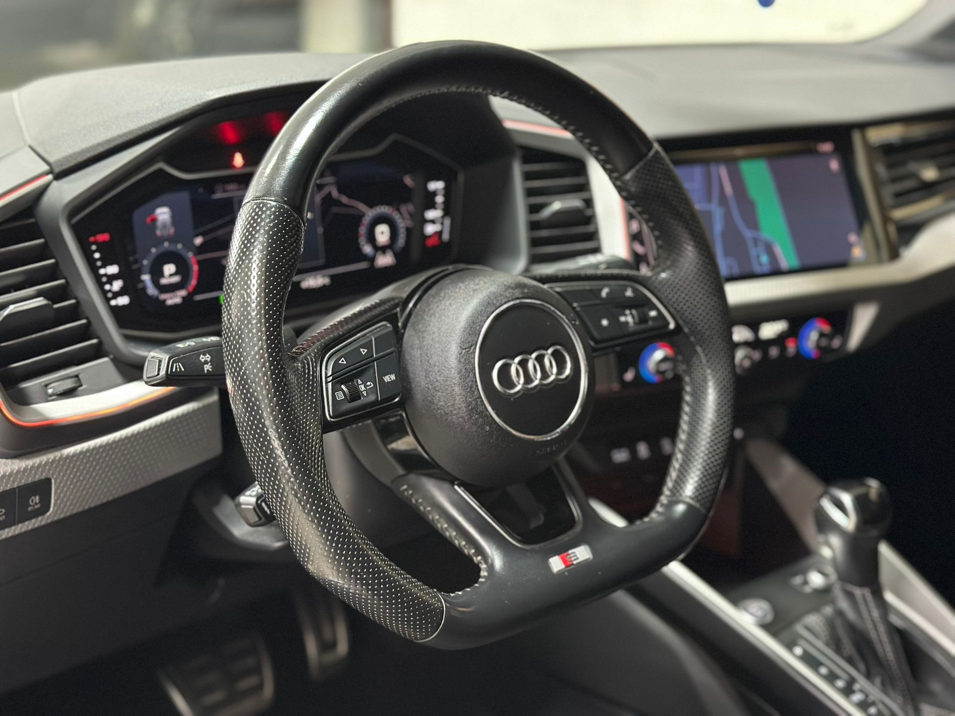 AUDI A1 City Carver 30 TFSI S-tronic-image-7