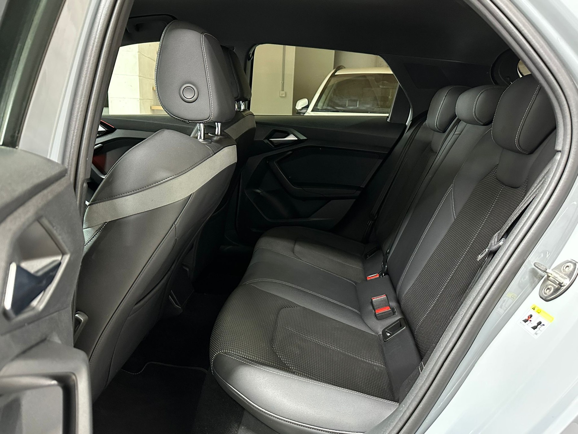 AUDI A1 City Carver 30 TFSI S-tronic-image-15