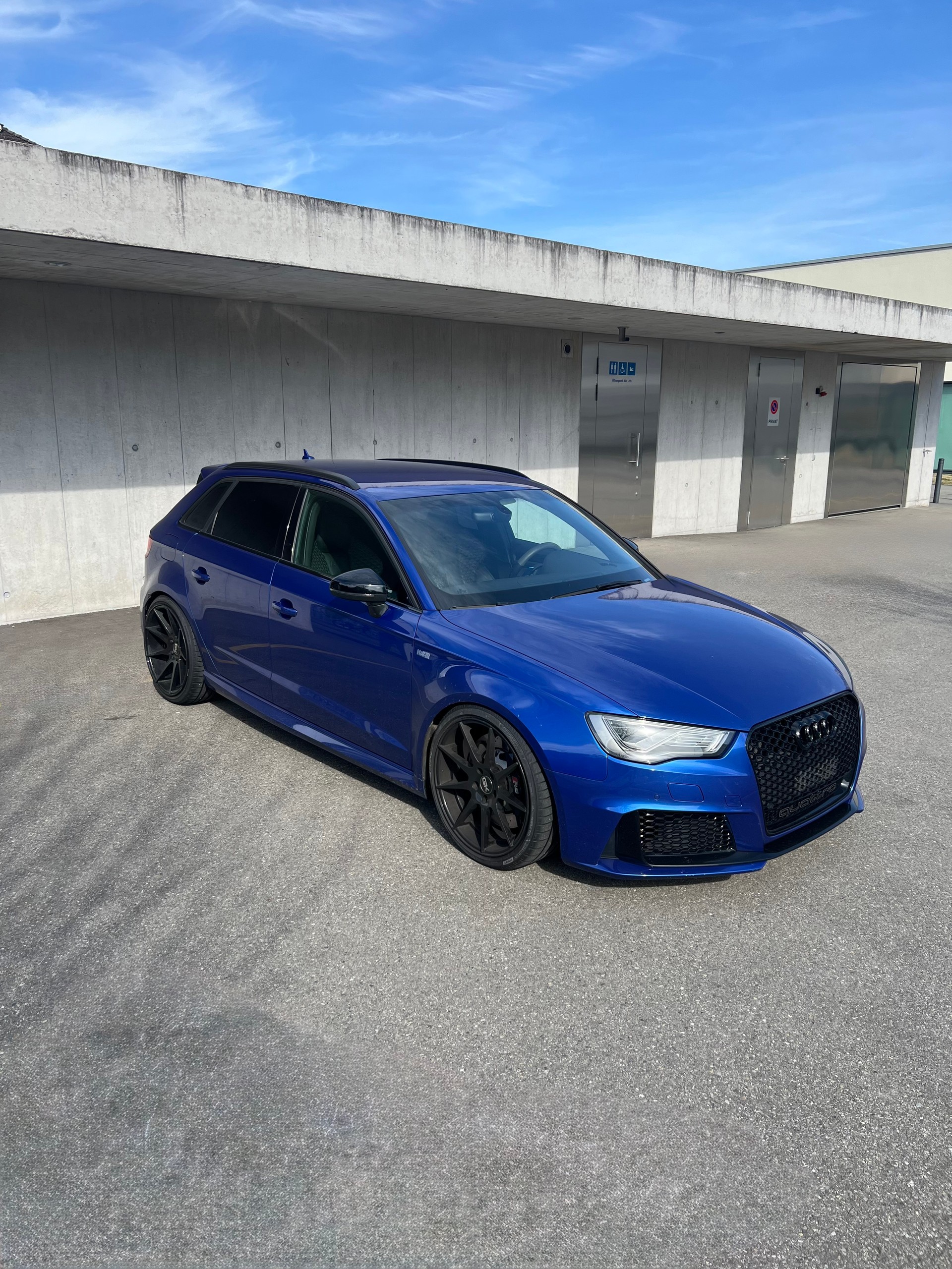 AUDI RS3 2.5 TSI quattro S-tronic-image-0
