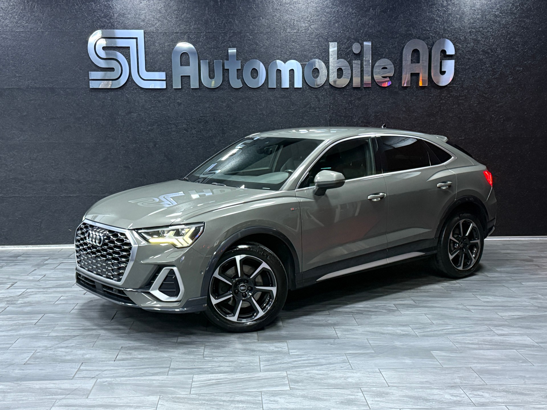 AUDI Q3 Sportback 45 TFSI S line quattro S-tronic / CH Fz aus 1 Hand / AHK / Vollausstattung / Leasing ab 299.-