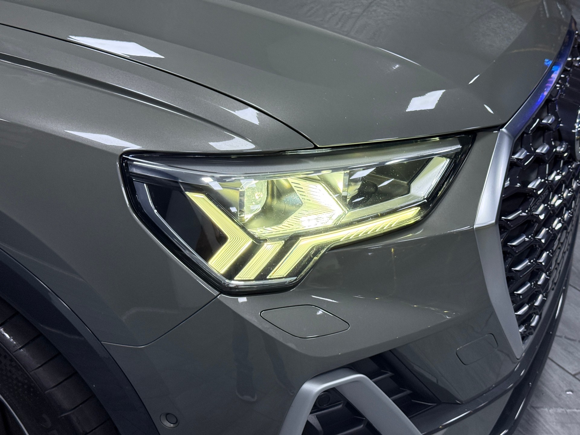 AUDI Q3 Sportback 45 TFSI S line quattro S-tronic / CH Fz aus 1 Hand / AHK / Vollausstattung / Leasing ab 299.--showroom-element-2