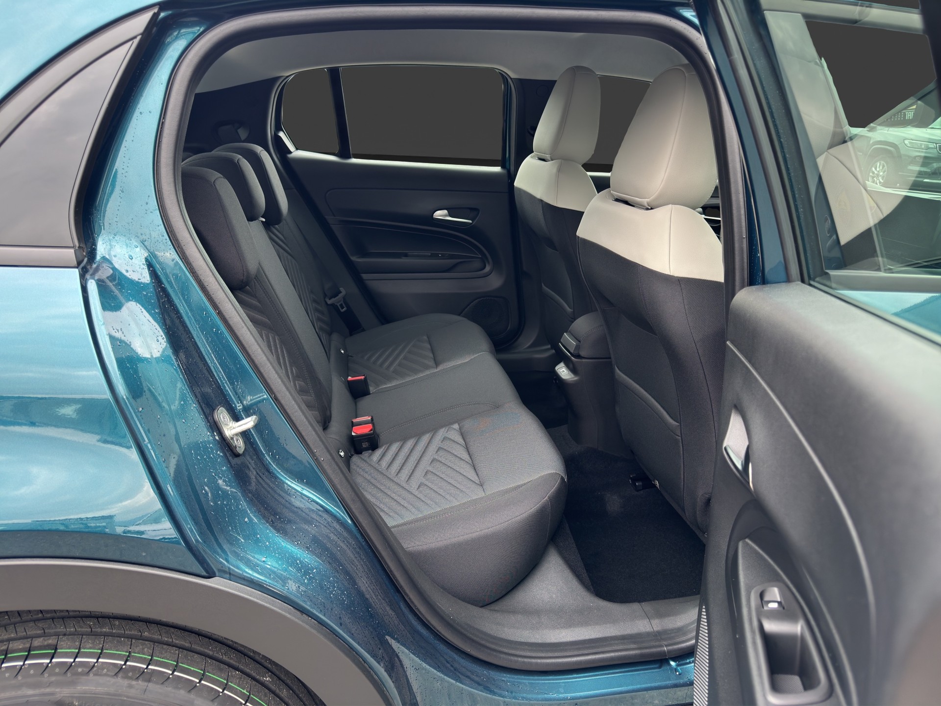 FIAT 600h MildHybrid Icon Swiss Edition-image-17