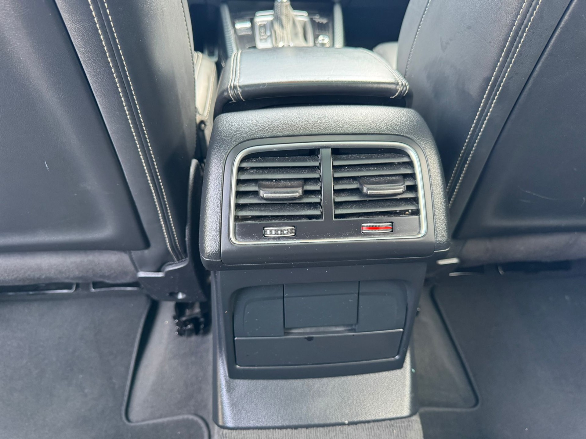 AUDI SQ5 3.0 TDI quattro tiptronic-image-17