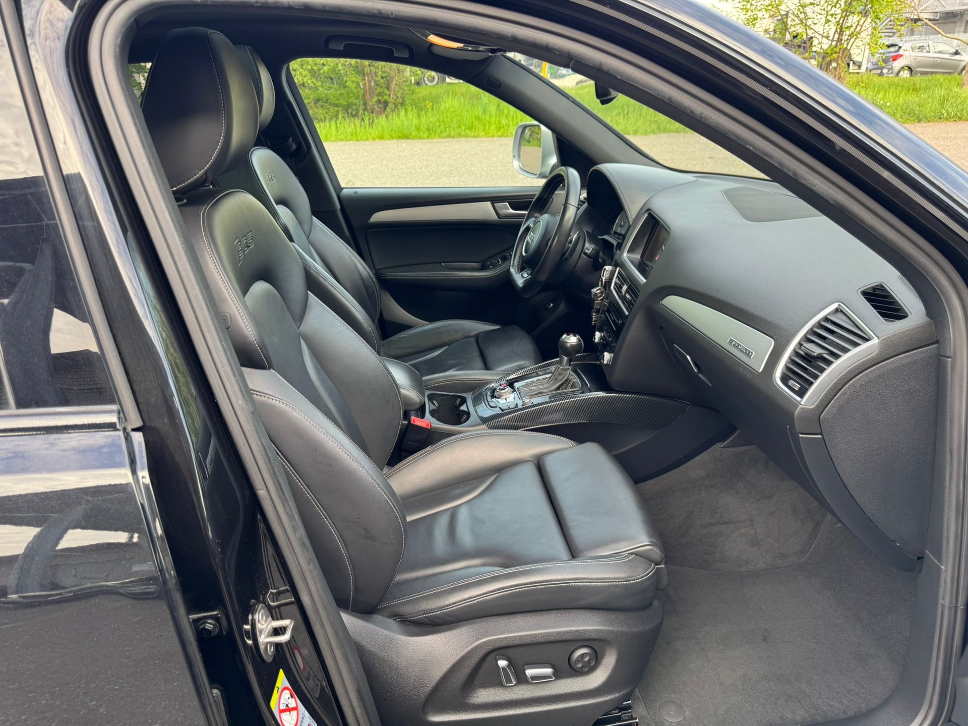 AUDI SQ5 3.0 TDI quattro tiptronic-image-11