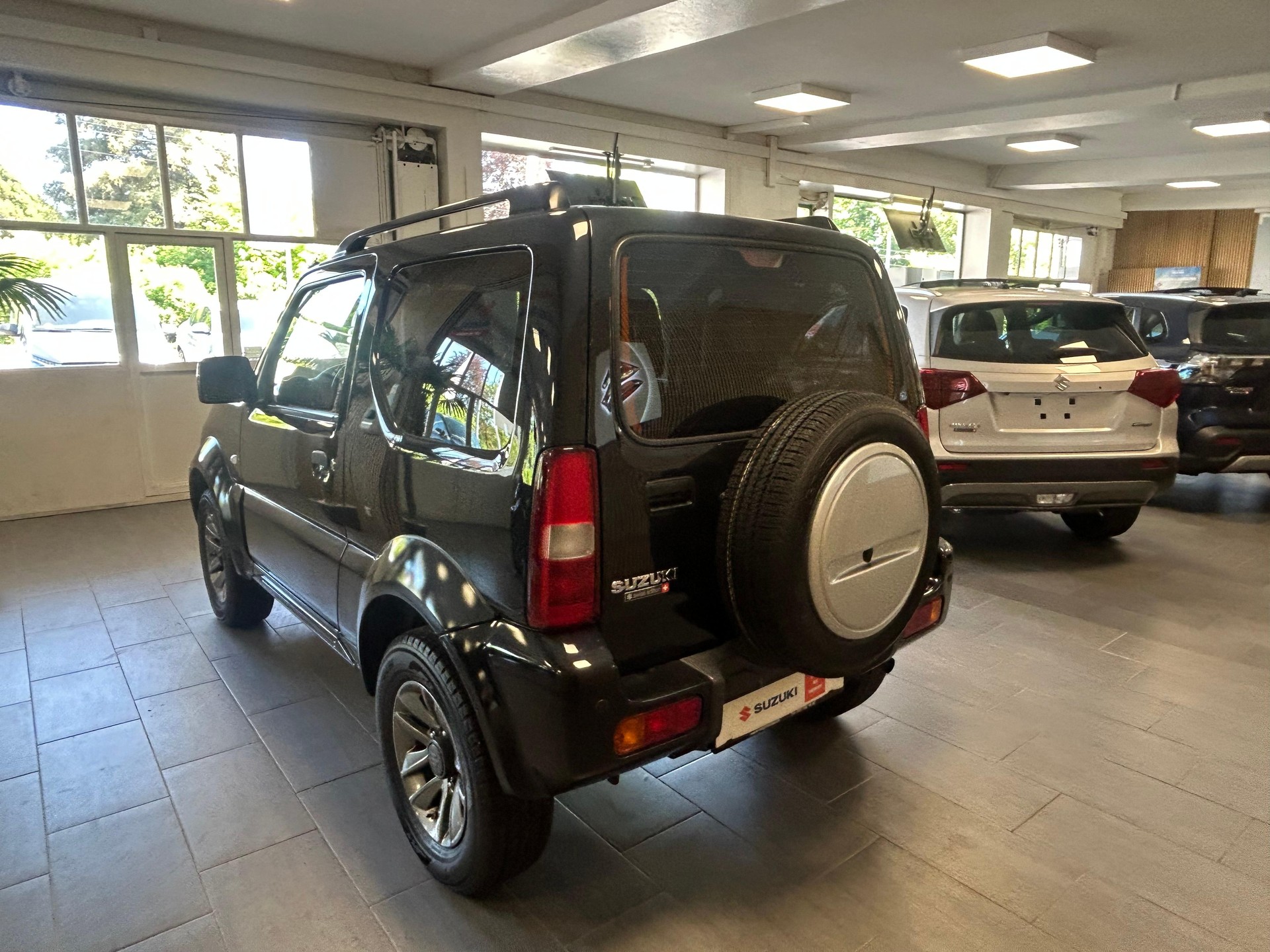 SUZUKI Jimny Wagon 1.3 4WD Sergio Cellano Top Automatique 4 Place/4Platz-image-4