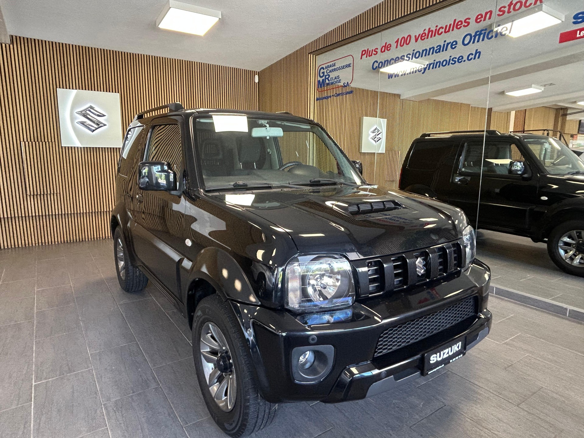SUZUKI Jimny Wagon 1.3 4WD Sergio Cellano Top Automatique 4 Place/4Platz-showroom-element-1