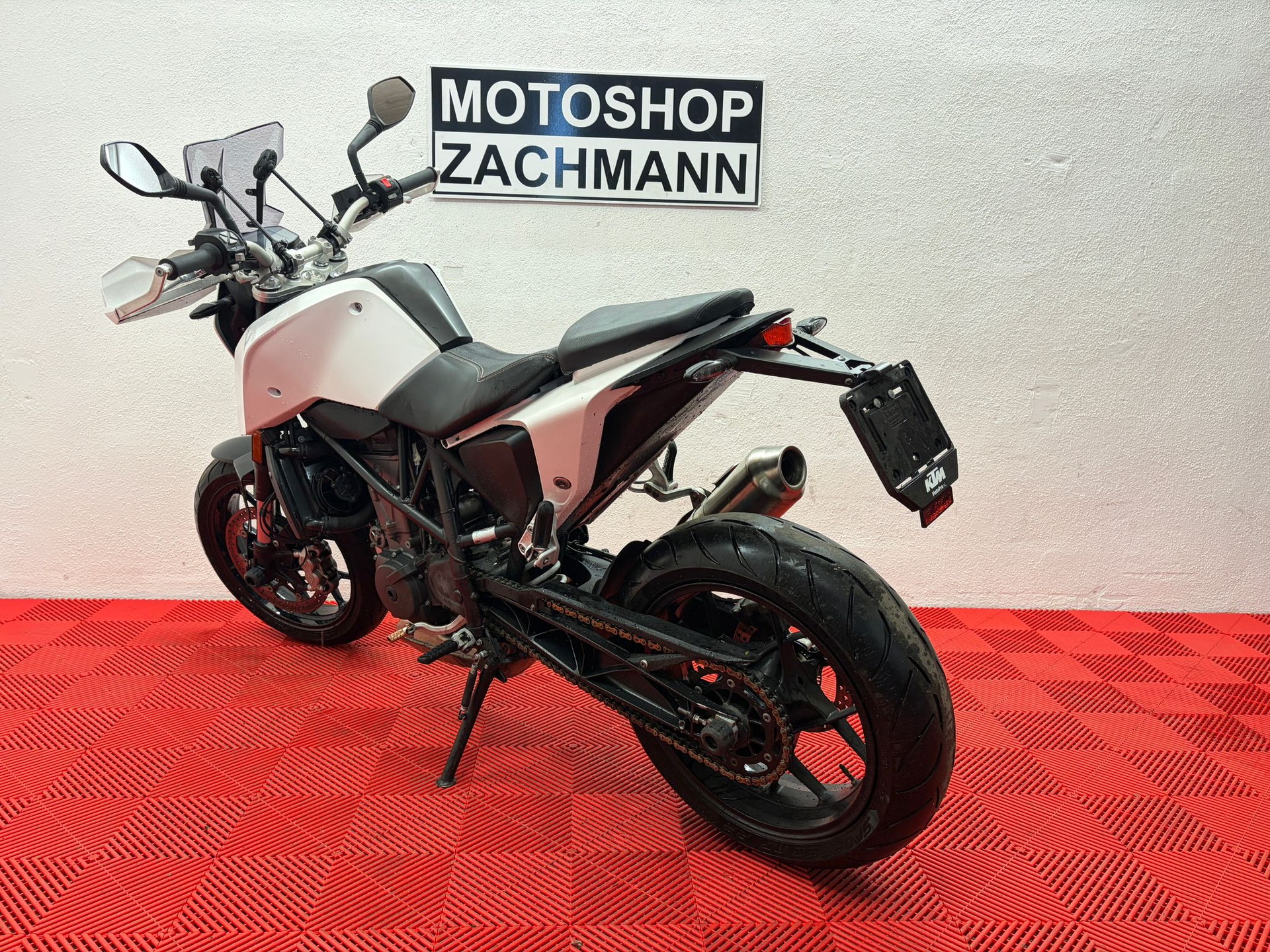 KTM 690 Duke ABS-image-4