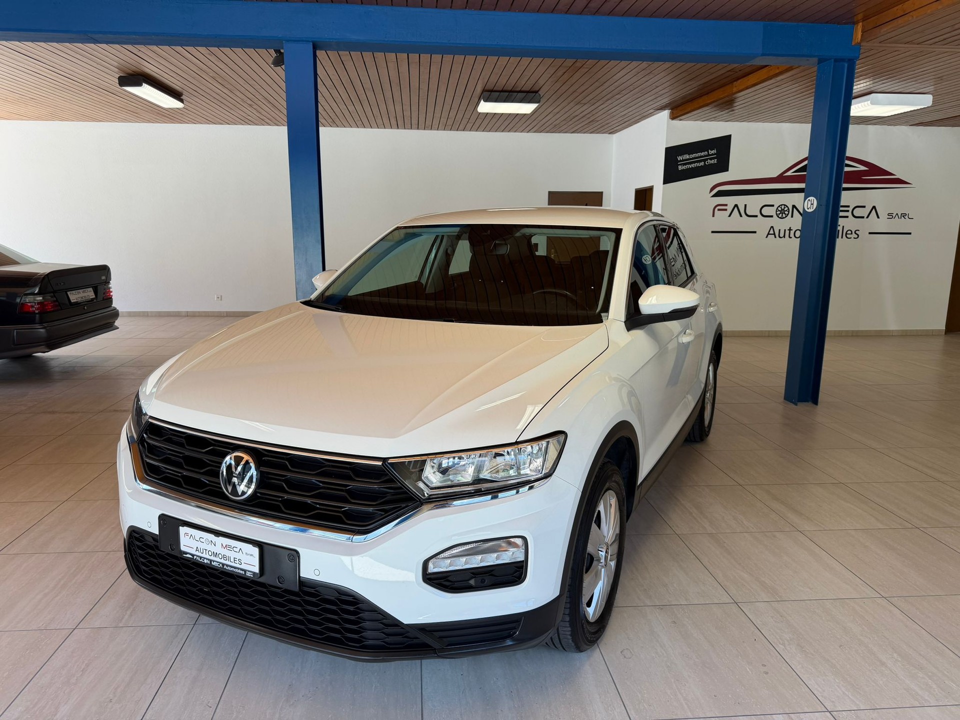 VW T-Roc 1.0 TSI Advance-image-2