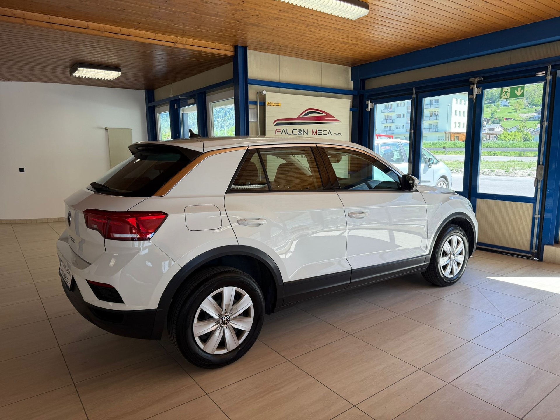 VW T-Roc 1.0 TSI Advance-image-11