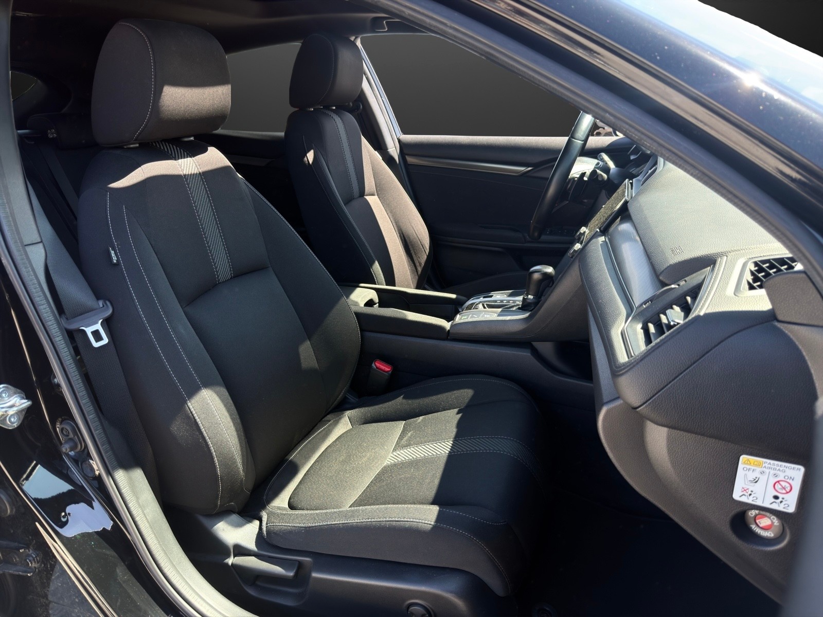 HONDA Civic 1.0 VTEC Executive CVT-image-8