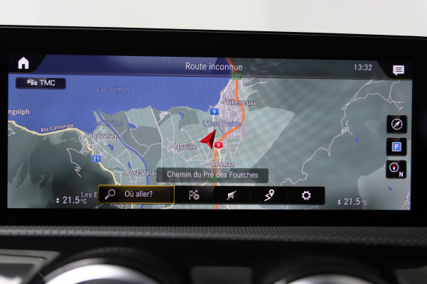 MERCEDES-BENZ CLA SB 220d AMG Line 4M-image-14