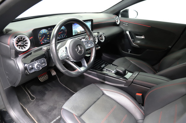 MERCEDES-BENZ CLA SB 220d AMG Line 4M-image-7