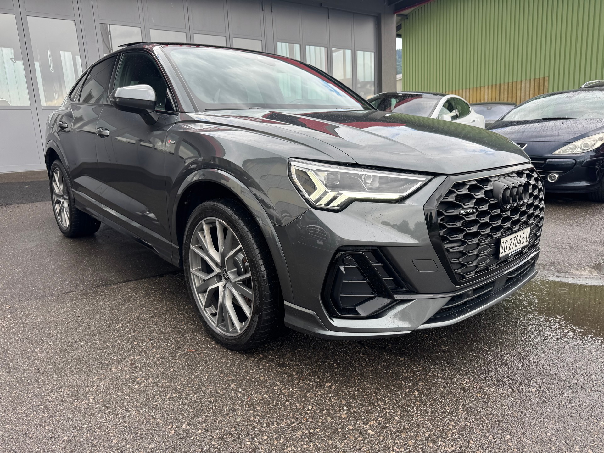 AUDI Q3 Sportback 40 TDI S line quattro S-tronic-image-1