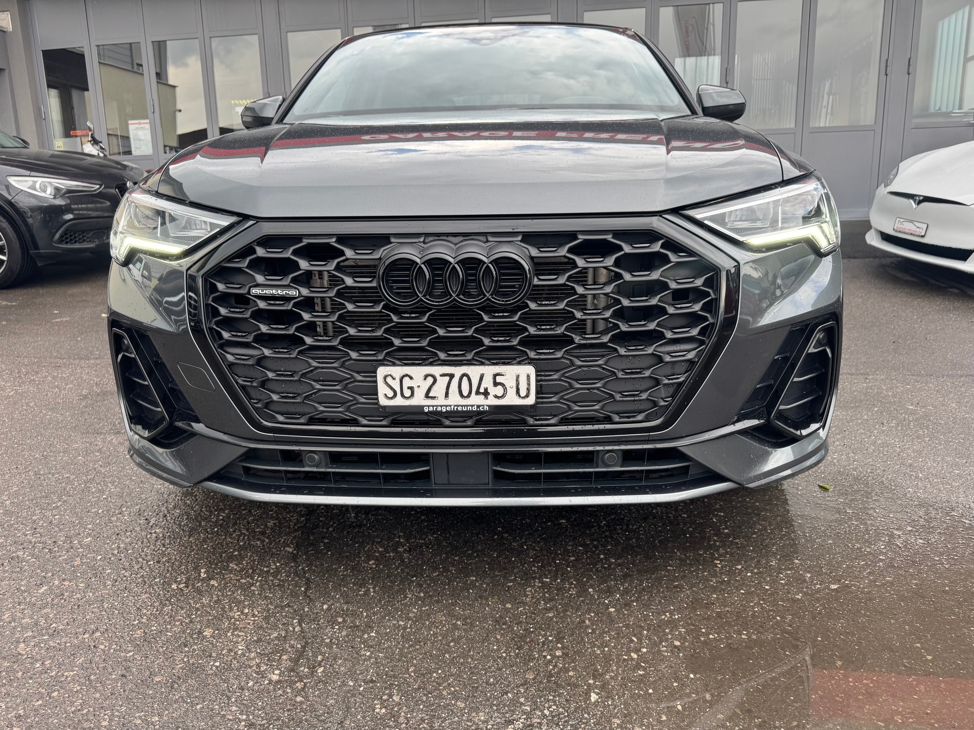 AUDI Q3 Sportback 40 TDI S line quattro S-tronic-image-2