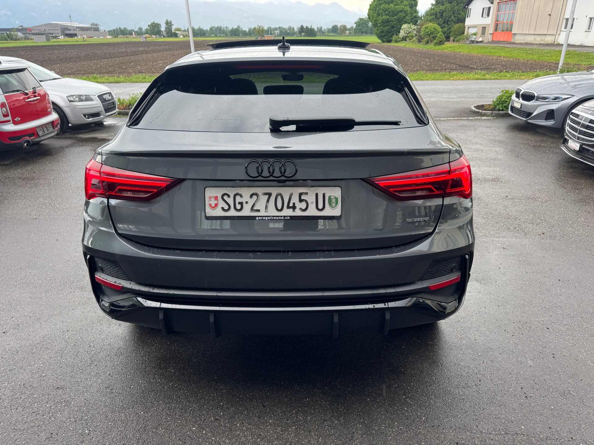 AUDI Q3 Sportback 40 TDI S line quattro S-tronic-image-8