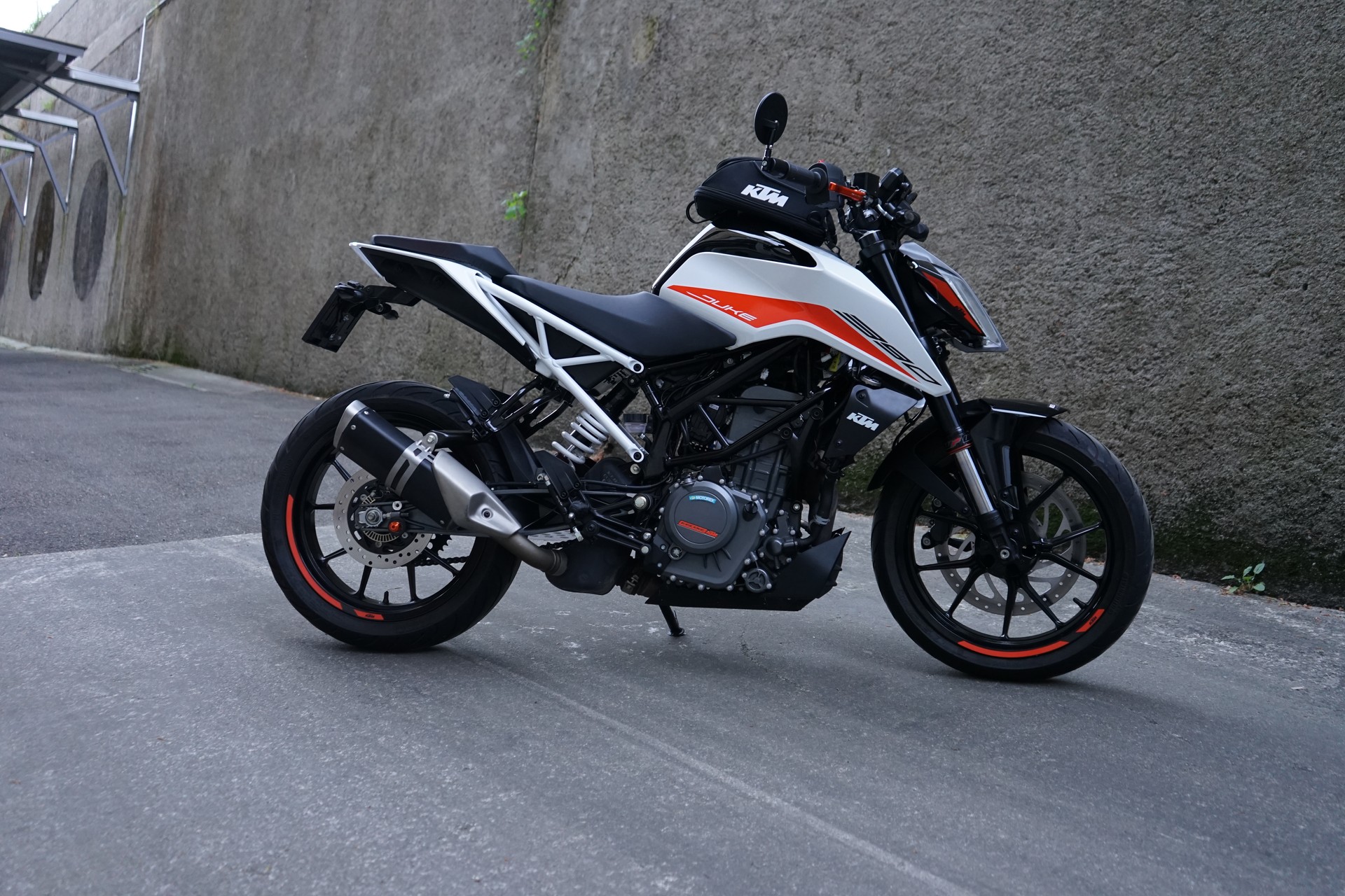 KTM 390 Duke Tiefergelegt-image-1
