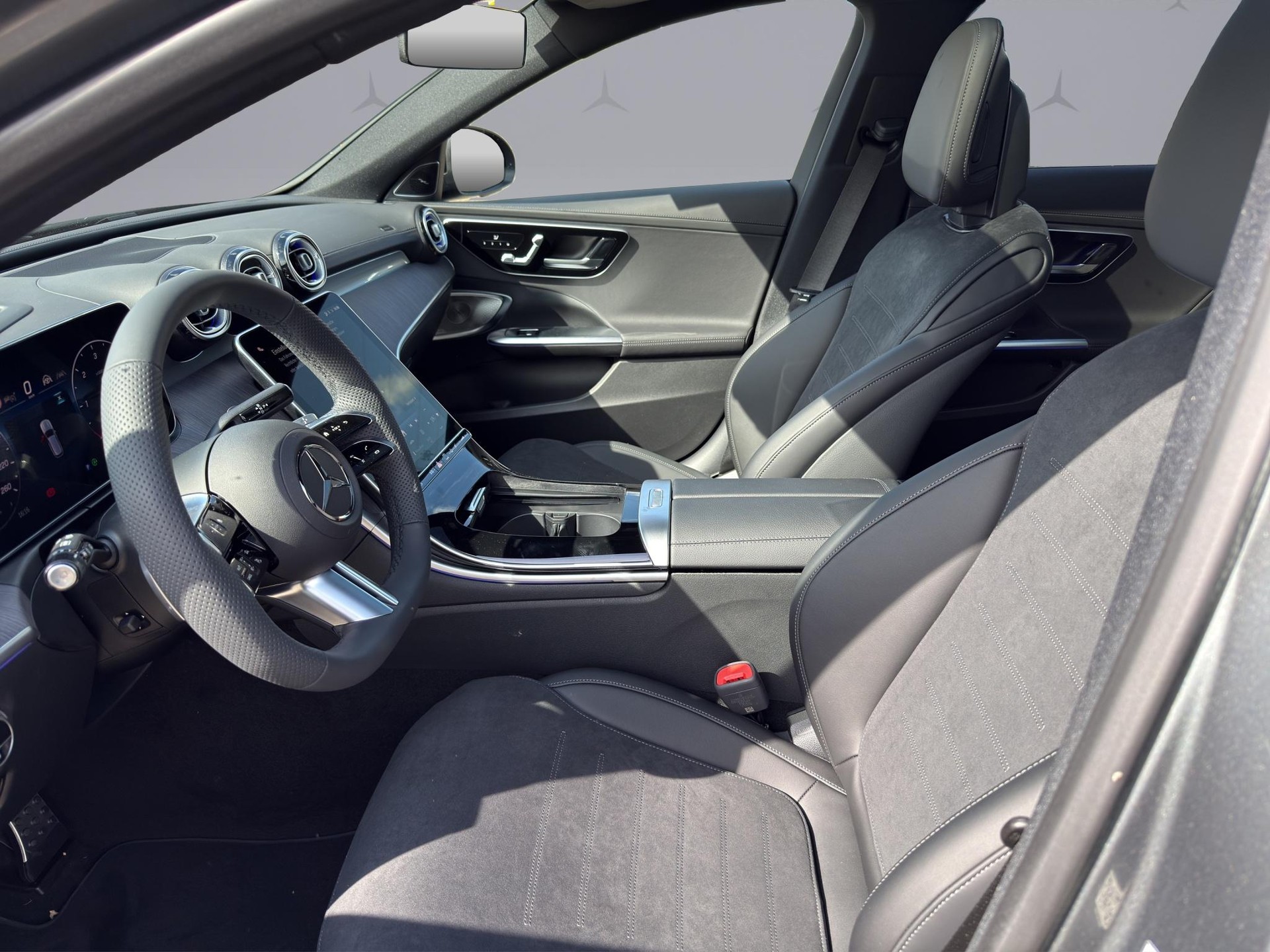 MERCEDES-BENZ C 220 d Swiss Star AMG Line 4matic Kombi-image-9