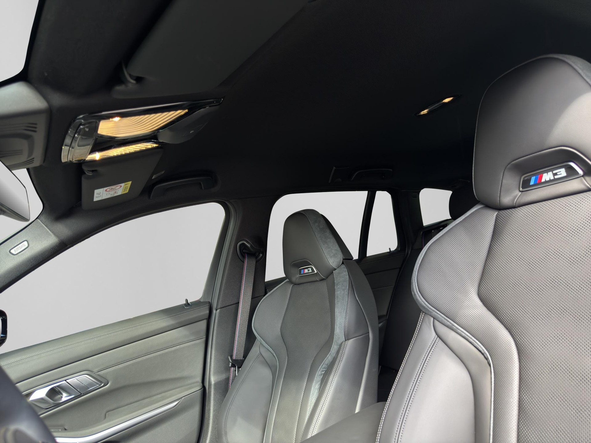 BMW M3 Competition xDrive Touring-image-11