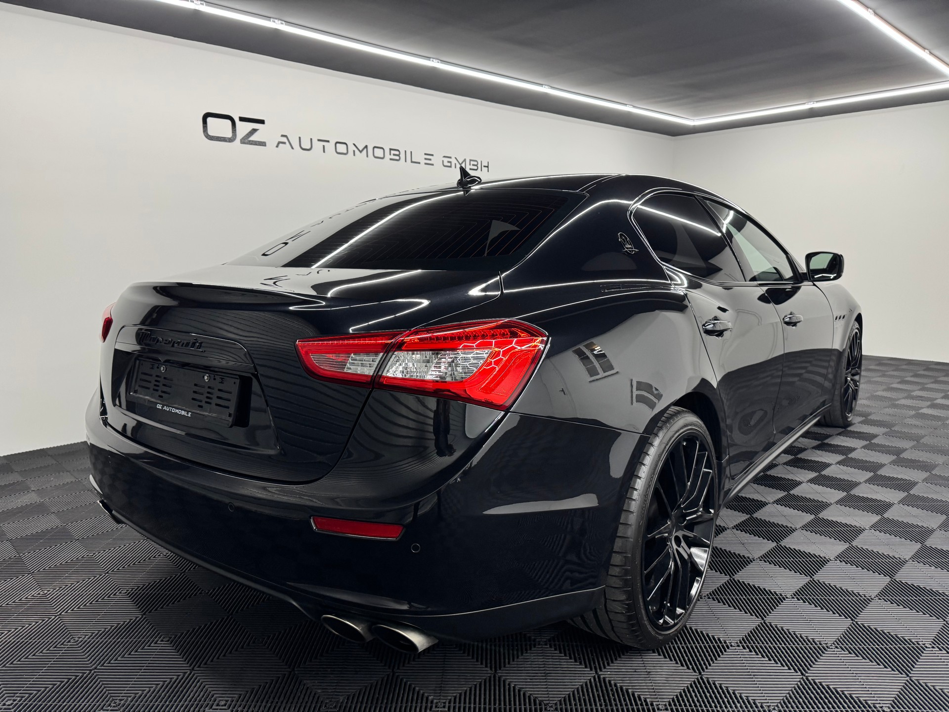 MASERATI Ghibli S Q4 3.0 V6 Automatica *Black Style*-image-6