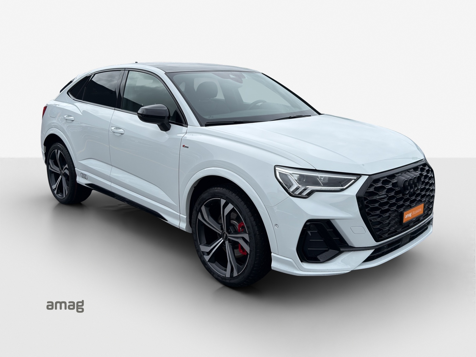 AUDI Q3 Sportback 45 TFSI S line quattro S-tronic-image-5