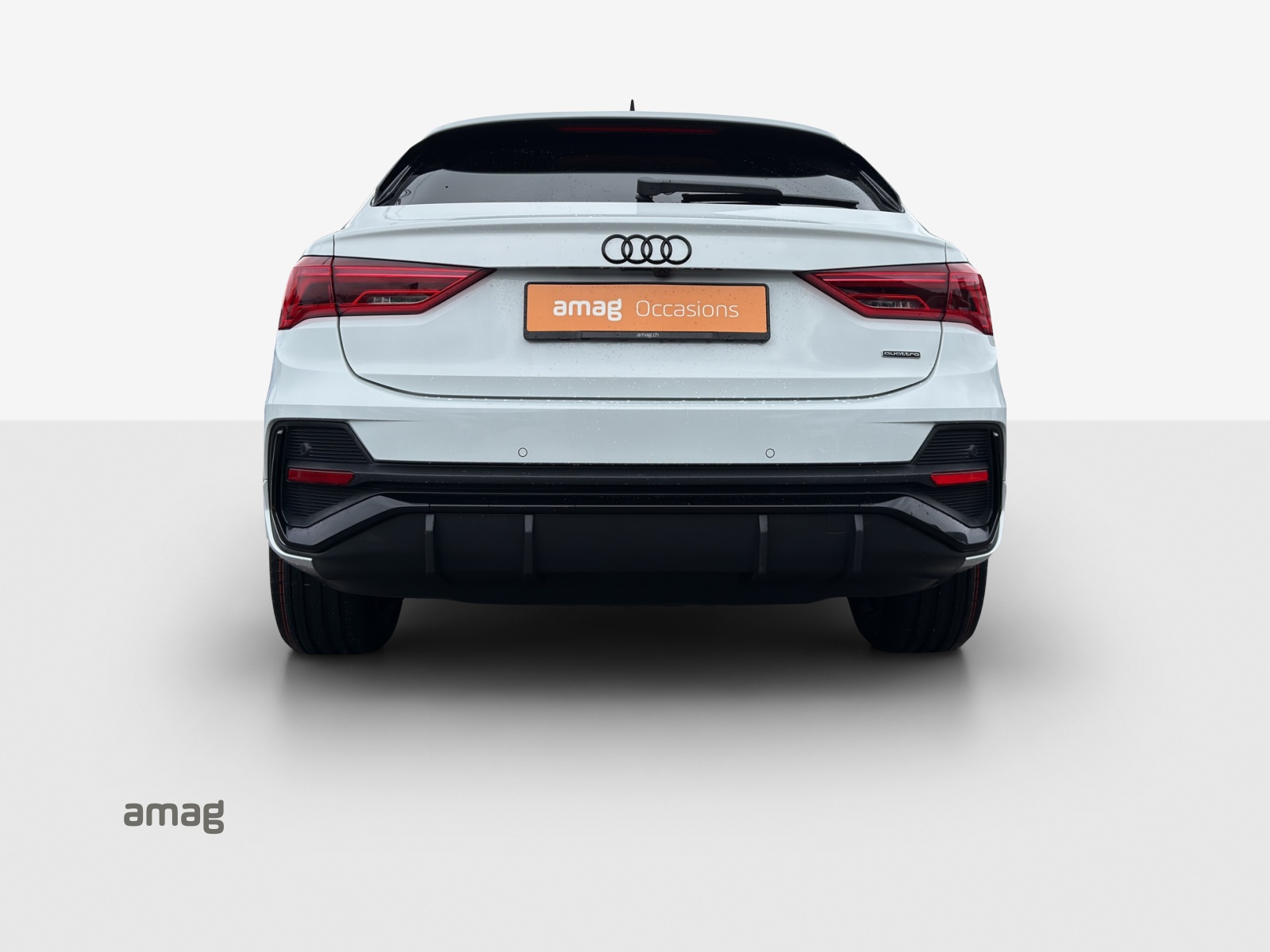 AUDI Q3 Sportback 45 TFSI S line quattro S-tronic-image-3