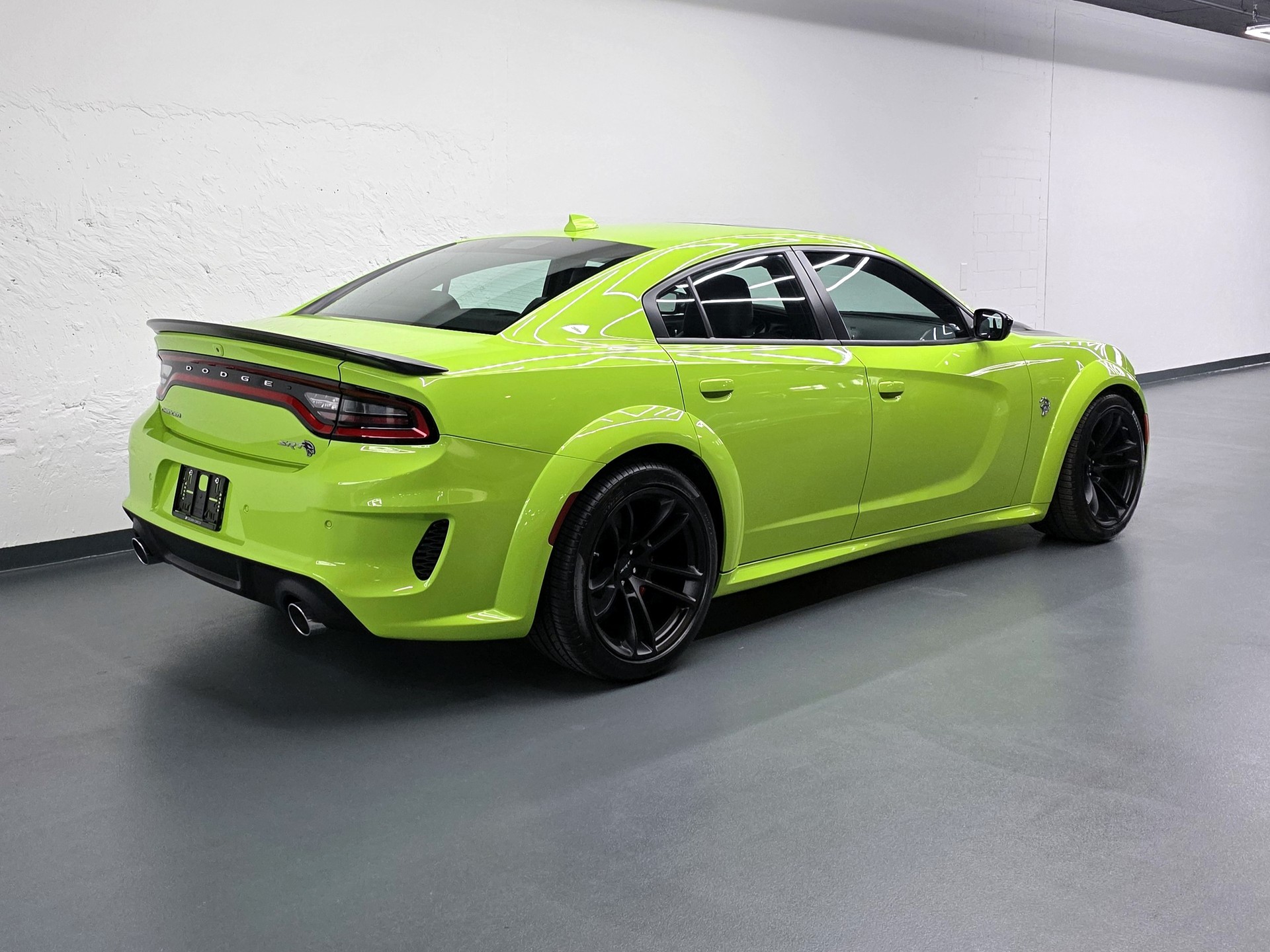 DODGE Charger 6.2 V8 SRT Hellcat JAILBREAK-showroom-element-2