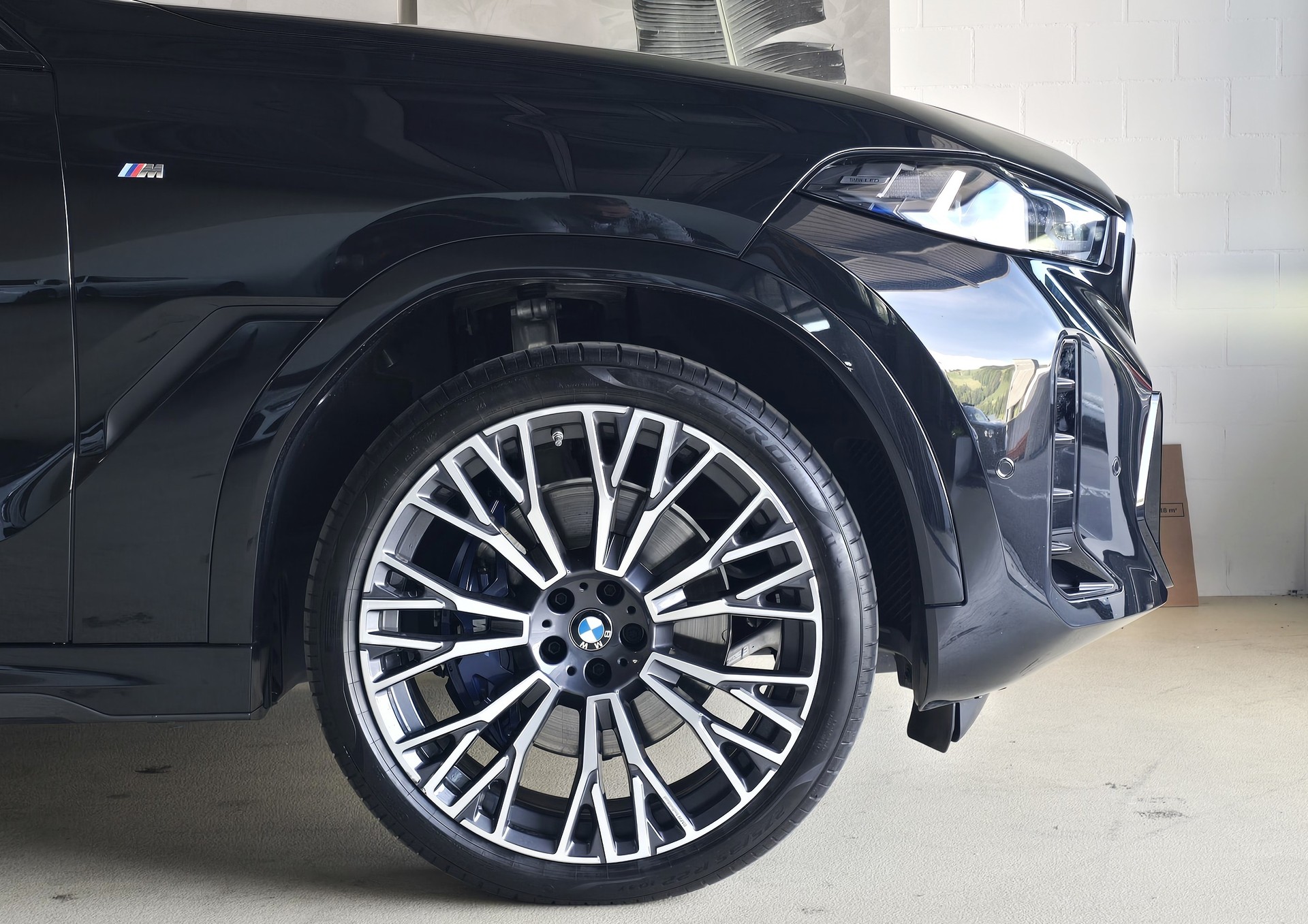 BMW X6 xDrive 48V 30d M Sport Pro Steptronic-showroom-element-3