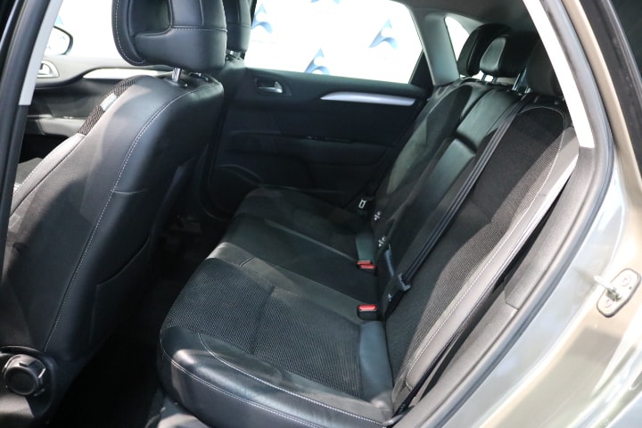 CITROEN C4 1.2 Pure Tech Feel Edition-image-32