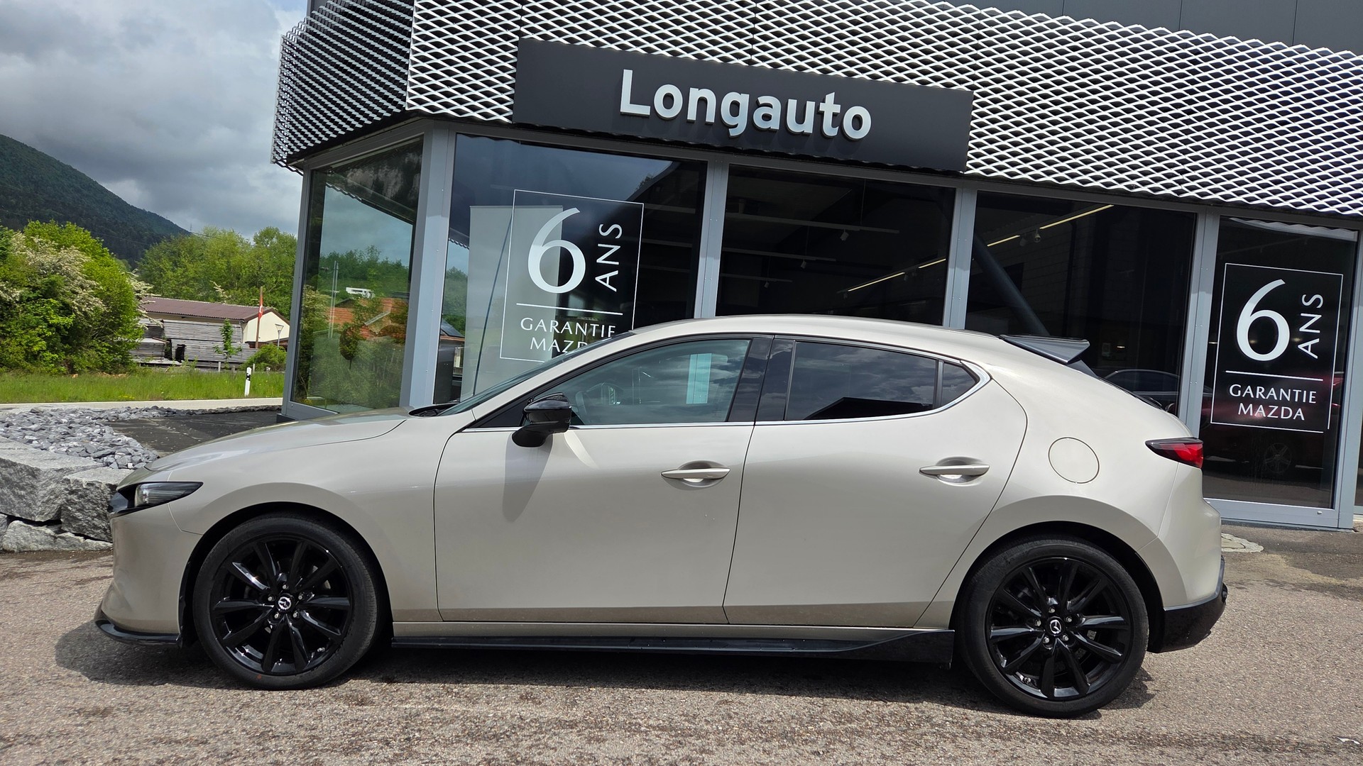 MAZDA 3 Hatchback SKYACTIV-X M Hybrid 186 Takumi Automat