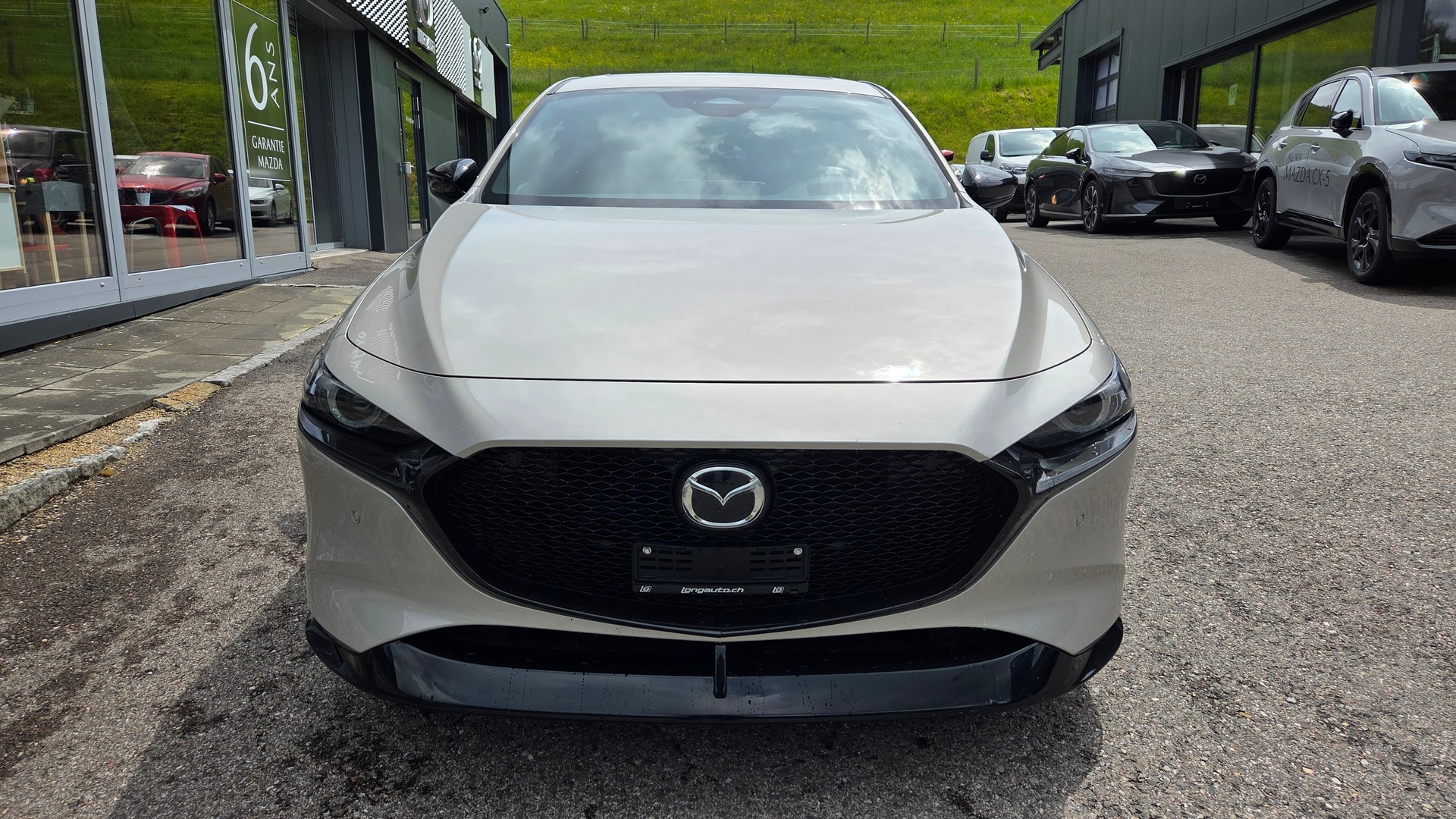 MAZDA 3 Hatchback SKYACTIV-X M Hybrid 186 Takumi Automat-image-2