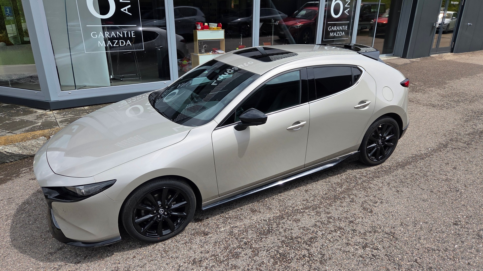 MAZDA 3 Hatchback SKYACTIV-X M Hybrid 186 Takumi Automat-image-7
