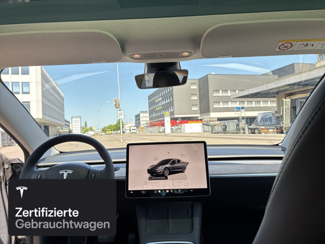 TESLA Model 3 Long Range AWD-image-14
