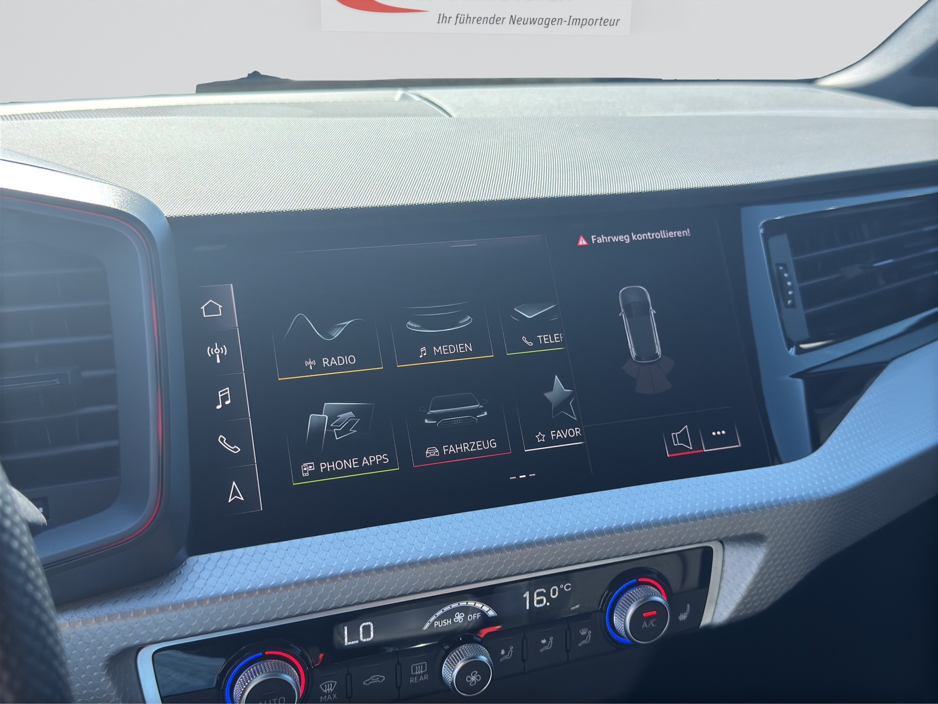 AUDI A1 Sportback 40 TFSI S Line Schwarz Optik S-tronic-image-12