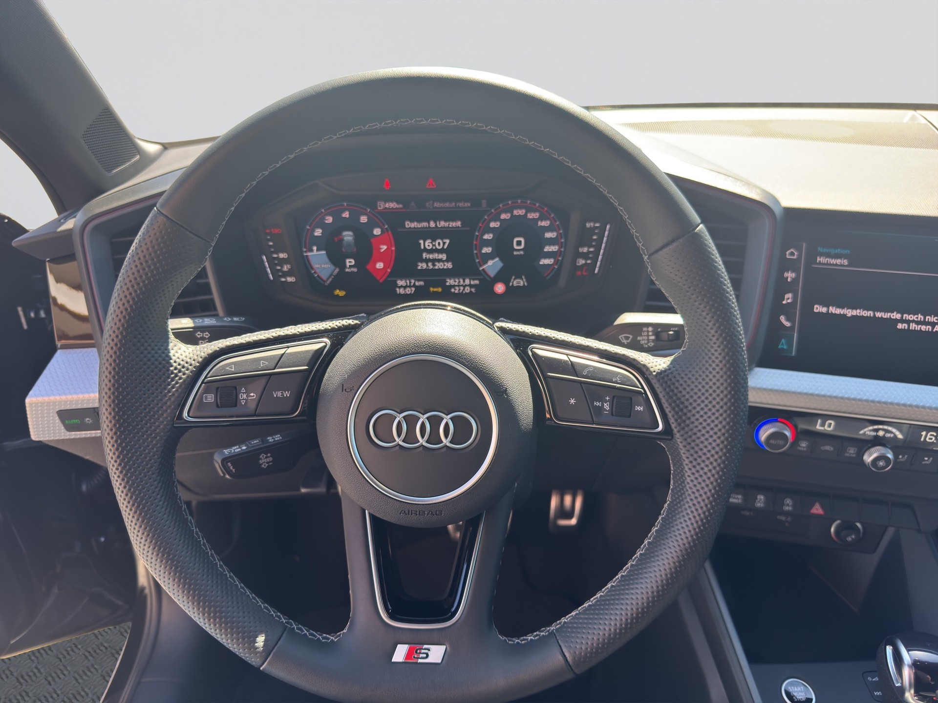 AUDI A1 Sportback 40 TFSI S Line Schwarz Optik S-tronic-image-9