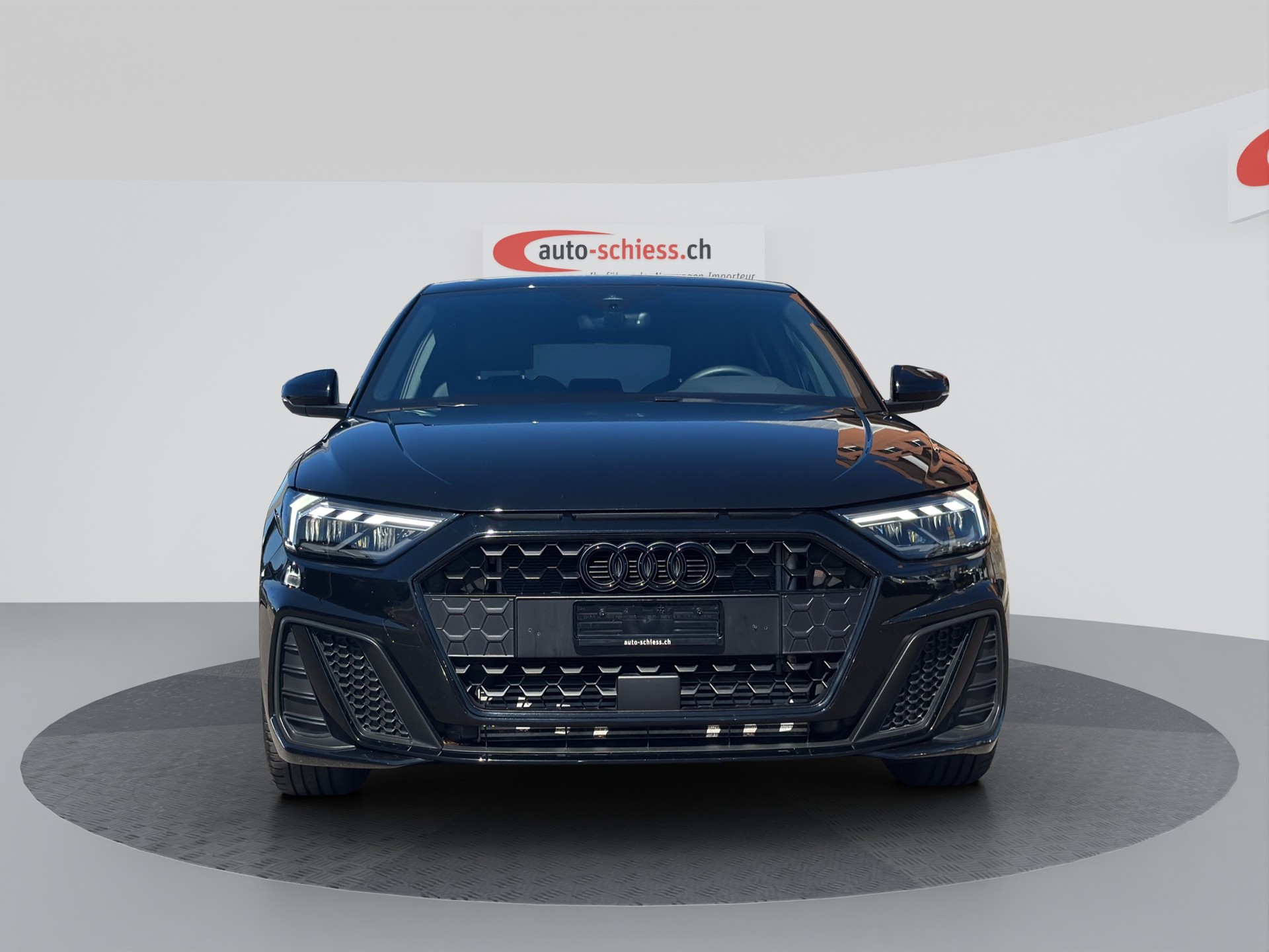 AUDI A1 Sportback 40 TFSI S Line Schwarz Optik S-tronic-image-1