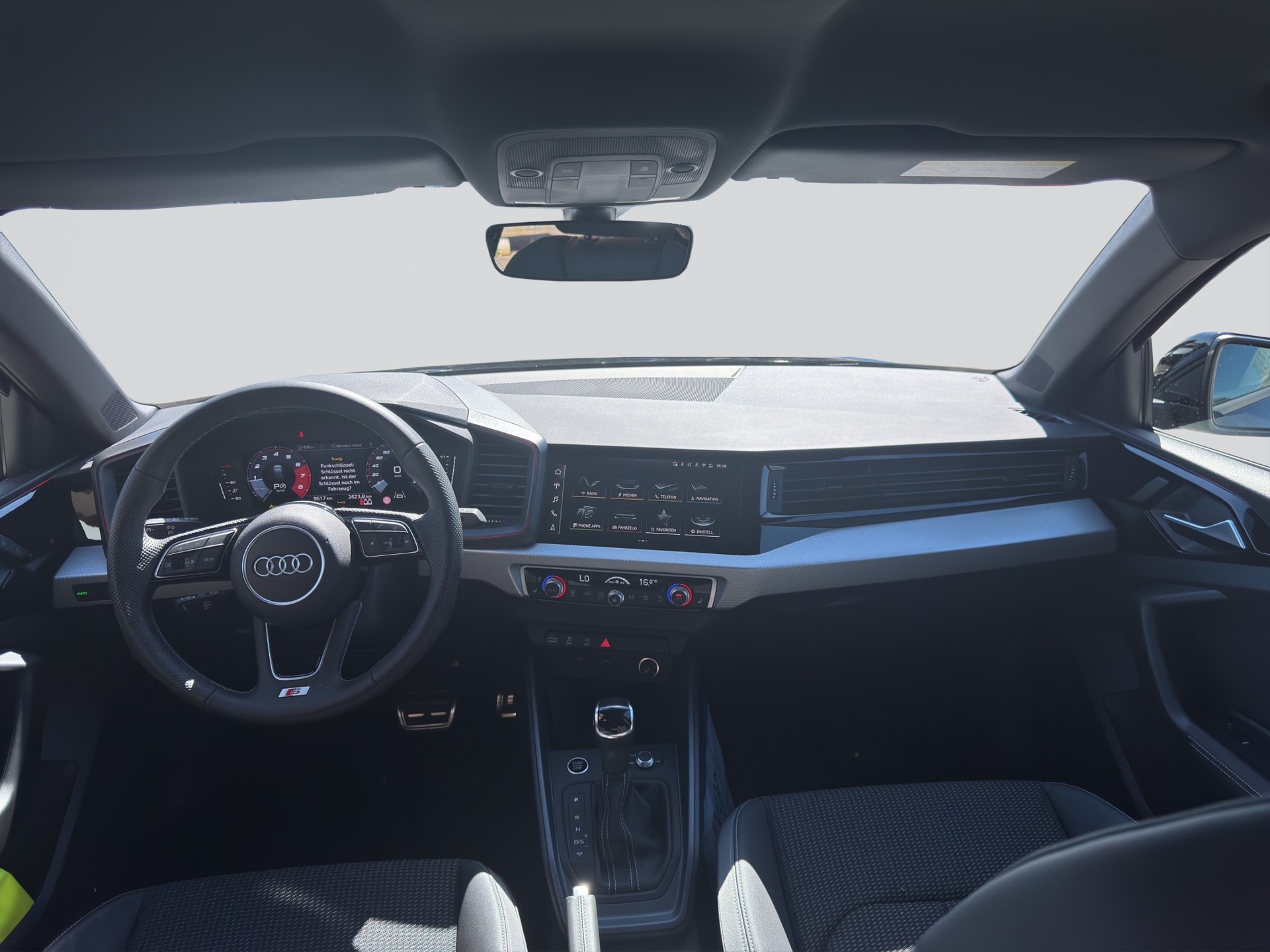 AUDI A1 Sportback 40 TFSI S Line Schwarz Optik S-tronic-image-13
