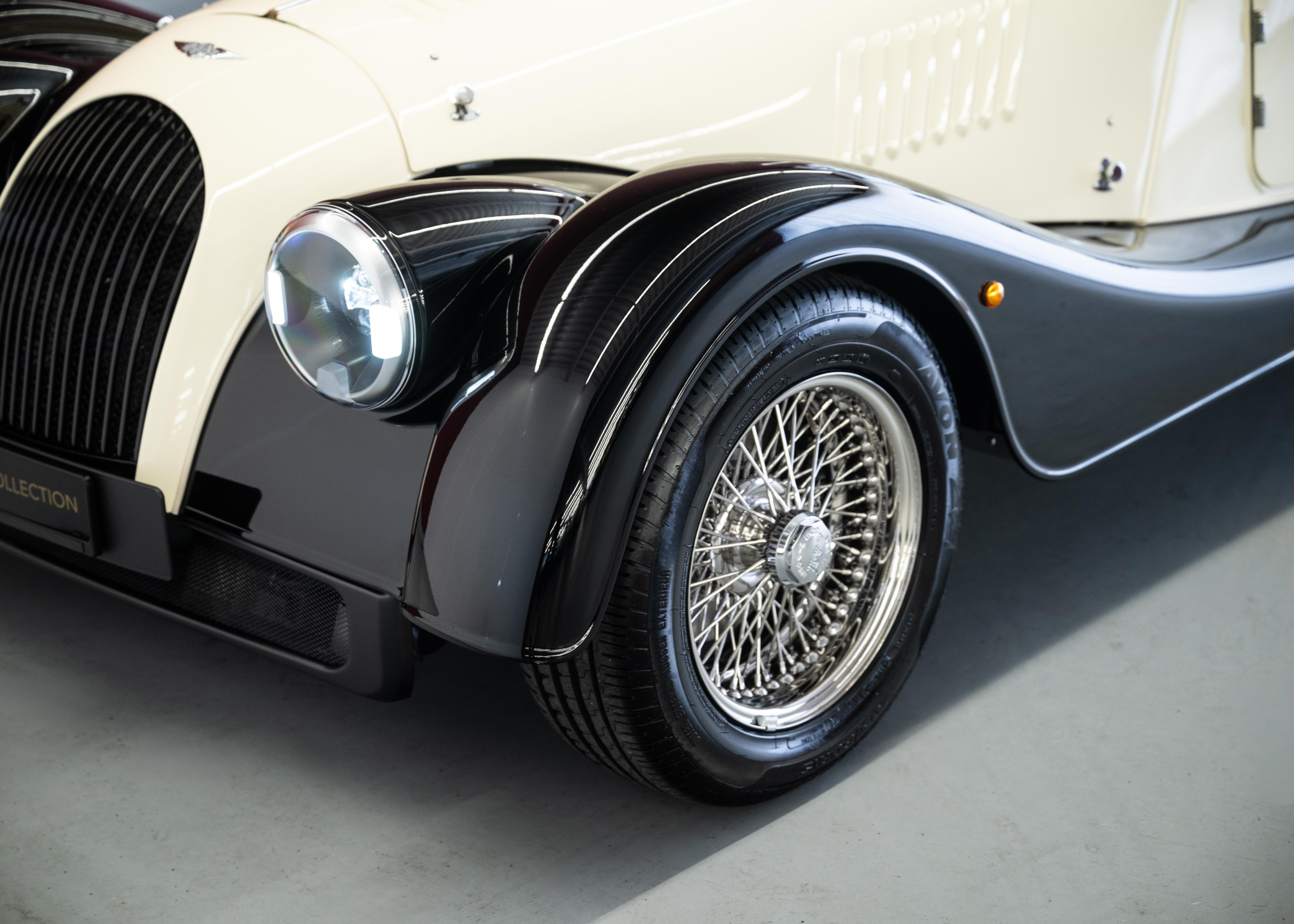 Image MORGAN 4-4 Plus Four 2.0 Automatic (Swiss new car, Two-tone Morgan paint, 30-month factory warranty)