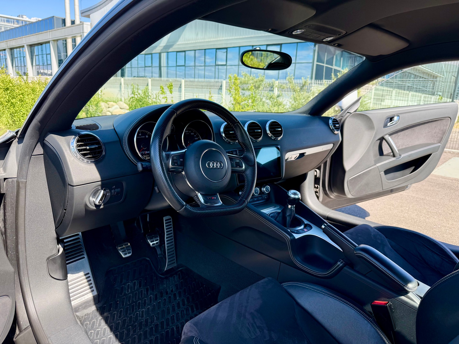 AUDI TT RS-image-7