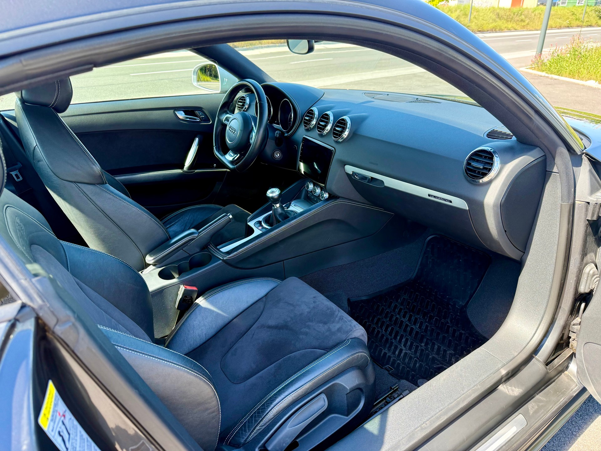 AUDI TT RS-image-6