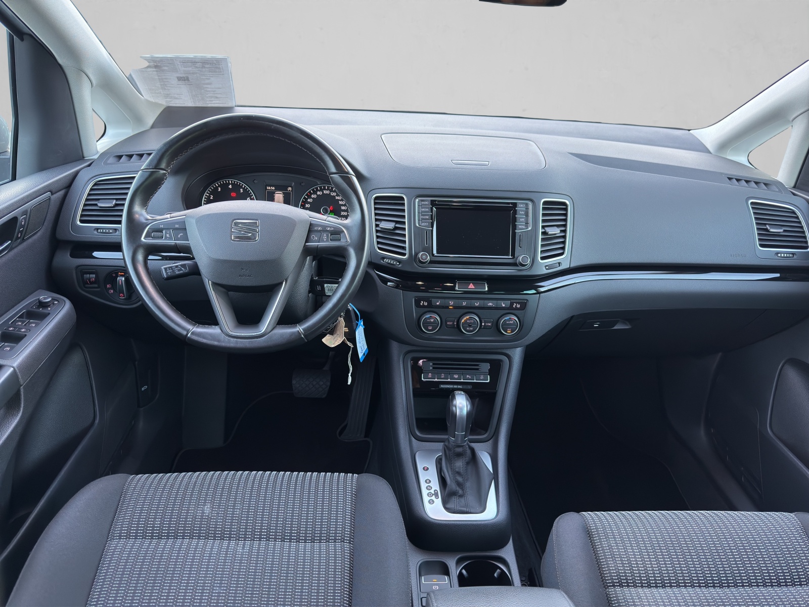 SEAT Alhambra 1.4 TSI DSG SWISS FR2-image-12