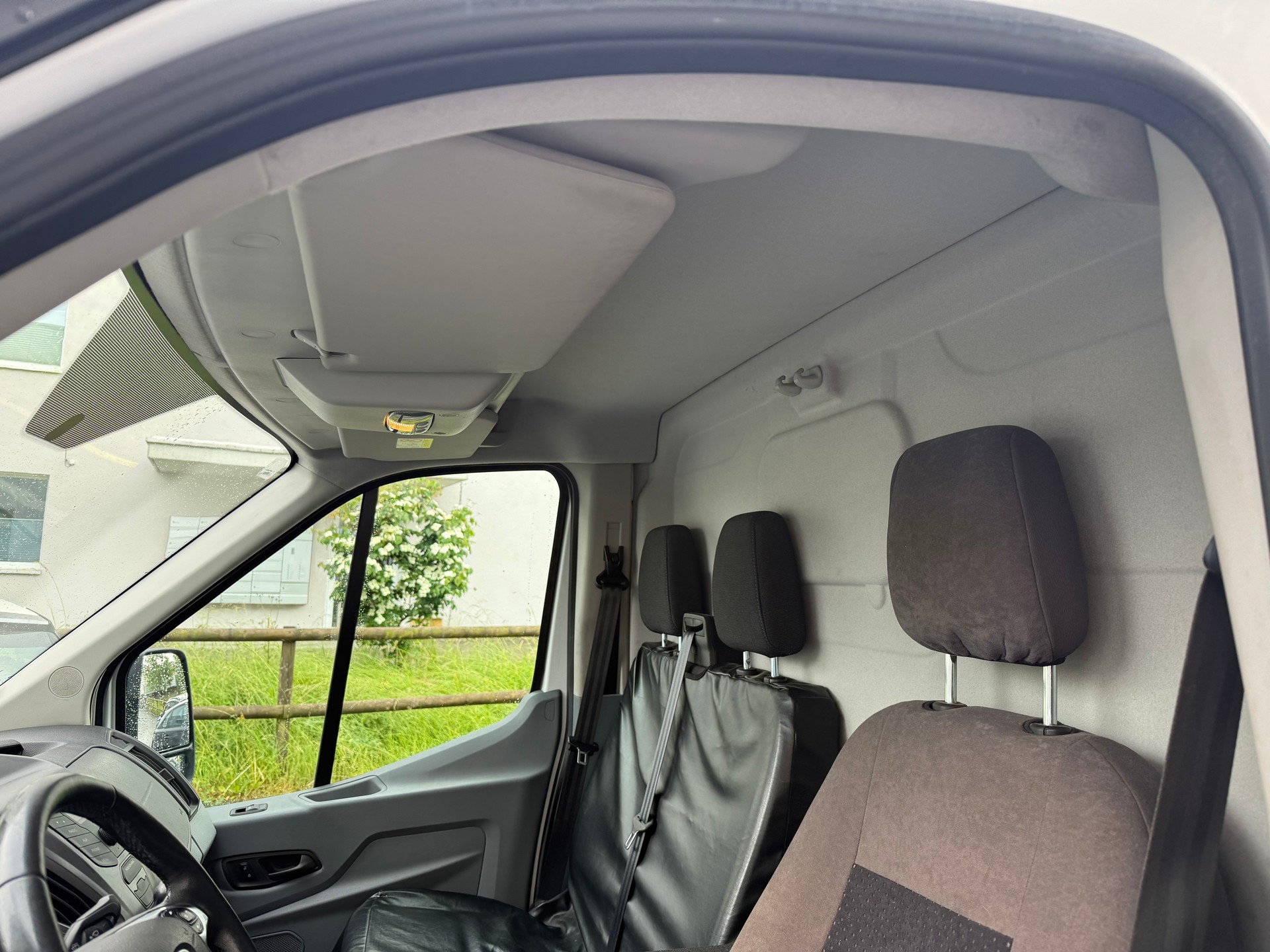 FORD Transit Van 350 L3H2 Trend RWD-image-7