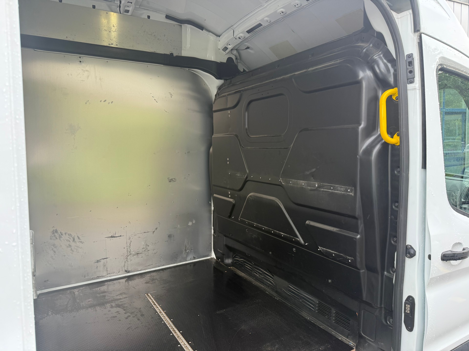 FORD Transit Van 350 L3H2 Trend RWD-image-9
