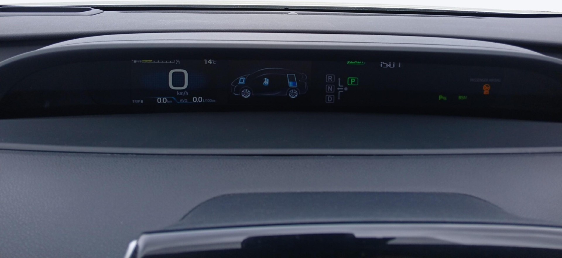 TOYOTA Prius 1.8 VVTi HSD Sol Premium-image-14