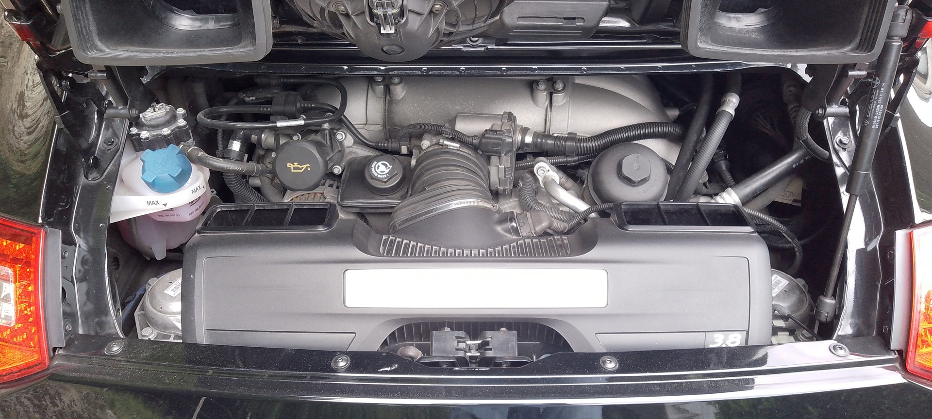 PORSCHE 3.8 Carrera GTS PDK-image-12