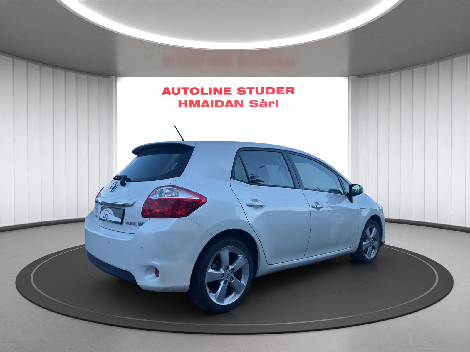 TOYOTA Auris 1.8 16V HSD Linea Sol Premium-image-3